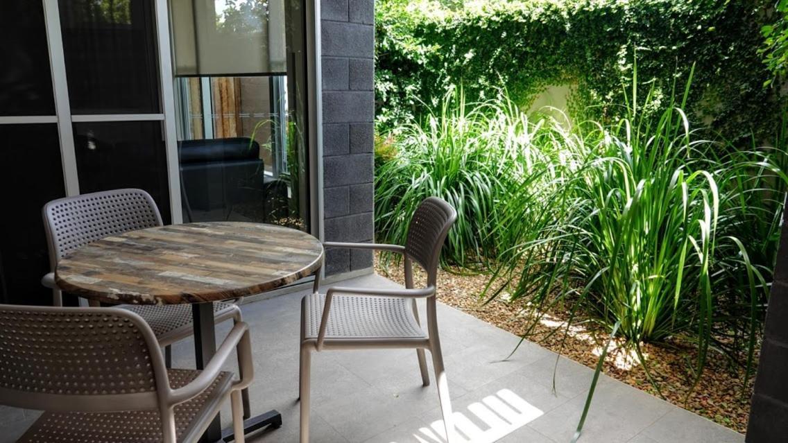 Laguna Serviced Apartments Toowoomba Bagian luar foto